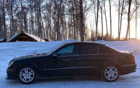 Mercedes-Benz E-Класс, 2003 год, 650 000 рублей, 2 фотография