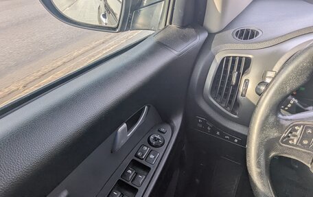 KIA Sportage III, 2011 год, 1 200 000 рублей, 16 фотография