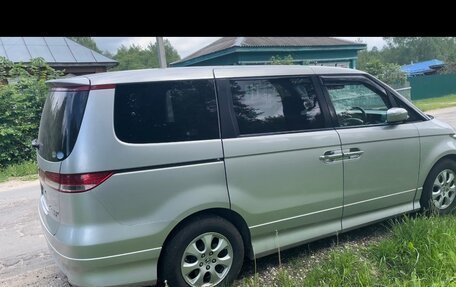 Honda Elysion I, 2004 год, 850 000 рублей, 4 фотография