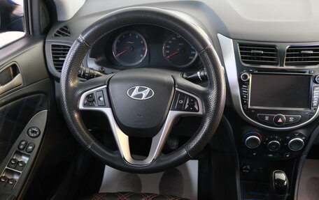 Hyundai Solaris II рестайлинг, 2015 год, 999 000 рублей, 12 фотография