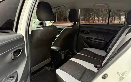 Toyota Yaris XP150 рестайлинг, 2022 год, 1 057 000 рублей, 10 фотография