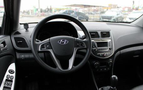 Hyundai Solaris II рестайлинг, 2016 год, 1 089 000 рублей, 25 фотография