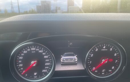 Mercedes-Benz E-Класс, 2019 год, 1 800 000 рублей, 1 фотография