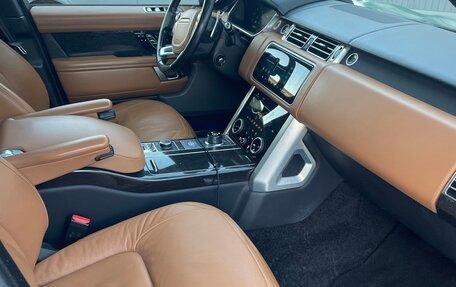 Land Rover Range Rover IV рестайлинг, 2019 год, 7 350 000 рублей, 12 фотография