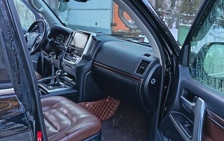 Toyota Land Cruiser 200, 2016 год, 6 000 000 рублей, 2 фотография