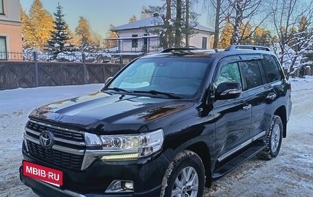 Toyota Land Cruiser 200, 2016 год, 6 000 000 рублей, 11 фотография