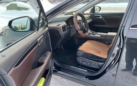 Lexus RX IV рестайлинг, 2017 год, 4 080 000 рублей, 10 фотография