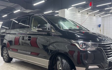 Hyundai H-1 II рестайлинг, 2020 год, 3 490 000 рублей, 14 фотография