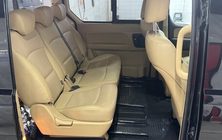 Hyundai H-1 II рестайлинг, 2020 год, 3 490 000 рублей, 18 фотография