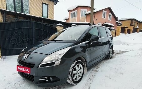 Peugeot 5008 I рестайлинг, 2010 год, 659 500 рублей, 3 фотография