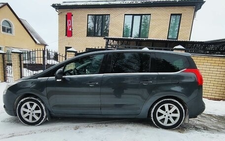 Peugeot 5008 I рестайлинг, 2010 год, 659 500 рублей, 4 фотография