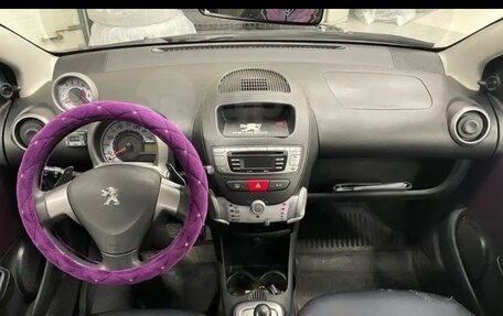 Peugeot 107 I рестайлинг, 2014 год, 650 000 рублей, 5 фотография