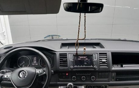 Volkswagen Transporter T6 рестайлинг, 2018 год, 3 100 000 рублей, 10 фотография