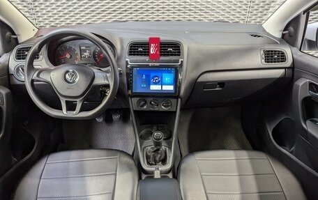 Volkswagen Polo VI (EU Market), 2017 год, 899 000 рублей, 13 фотография