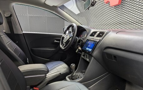 Volkswagen Polo VI (EU Market), 2017 год, 899 000 рублей, 26 фотография