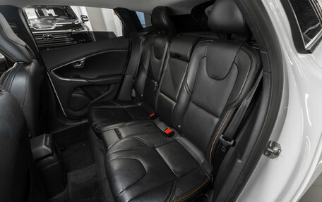 Volvo V40 II рестайлинг, 2016 год, 1 780 000 рублей, 12 фотография