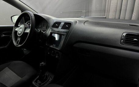 Volkswagen Polo VI (EU Market), 2013 год, 729 777 рублей, 9 фотография