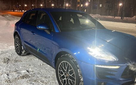 Porsche Macan I рестайлинг, 2015 год, 1 700 000 рублей, 1 фотография