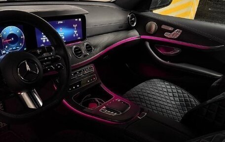 Mercedes-Benz E-Класс, 2022 год, 5 600 000 рублей, 1 фотография