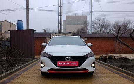 Hyundai Solaris II рестайлинг, 2021 год, 1 720 000 рублей, 1 фотография