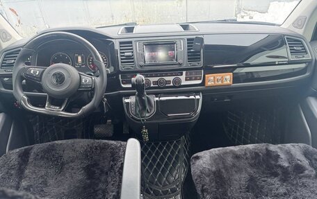 Volkswagen Multivan T6 рестайлинг, 2018 год, 5 700 000 рублей, 6 фотография