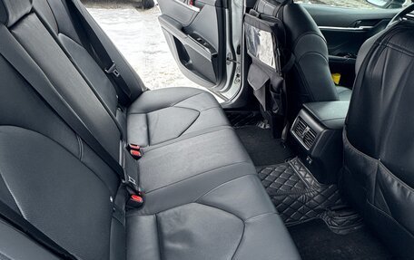 Toyota Camry, 2020 год, 3 900 000 рублей, 4 фотография