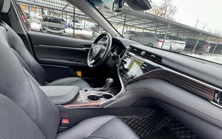 Toyota Camry, 2020 год, 3 900 000 рублей, 6 фотография