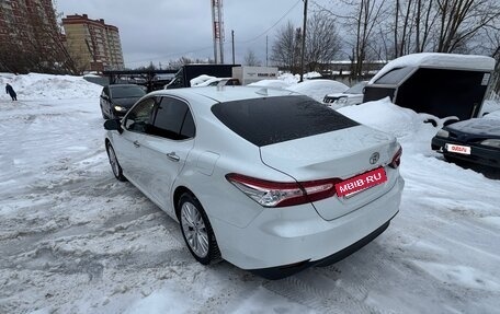 Toyota Camry, 2020 год, 3 900 000 рублей, 14 фотография