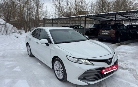 Toyota Camry, 2020 год, 3 900 000 рублей, 12 фотография