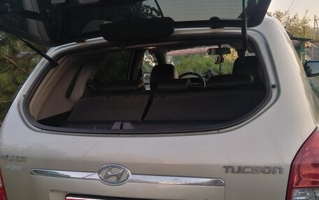 Hyundai Tucson III, 2007 год, 900 000 рублей, 10 фотография