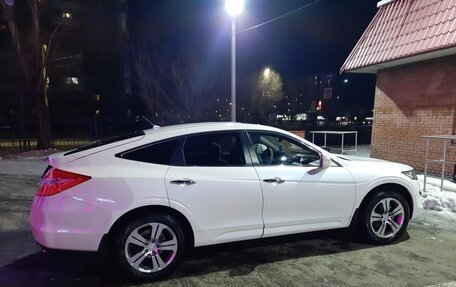 Honda Crosstour I рестайлинг, 2011 год, 1 590 000 рублей, 2 фотография