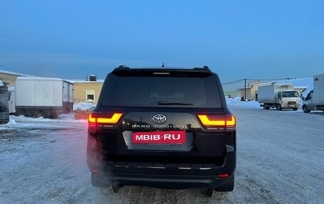 Toyota Land Cruiser, 2023 год, 12 000 000 рублей, 3 фотография