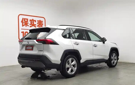 Toyota RAV4, 2021 год, 2 493 700 рублей, 2 фотография
