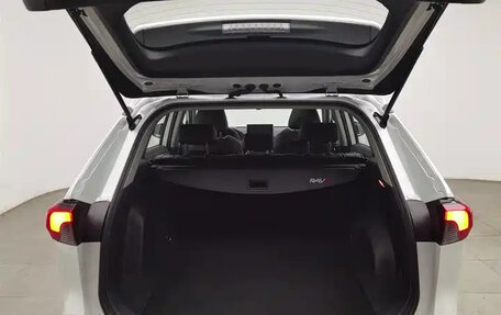 Toyota RAV4, 2021 год, 2 493 700 рублей, 4 фотография