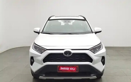 Toyota RAV4, 2021 год, 2 493 700 рублей, 5 фотография