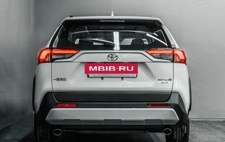 Toyota RAV4, 2025 год, 3 900 000 рублей, 7 фотография