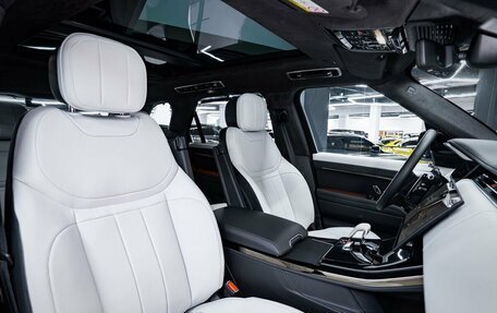 Land Rover Range Rover Sport, 2025 год, 17 399 000 рублей, 25 фотография