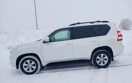 Toyota Land Cruiser Prado 150 рестайлинг 2, 2015 год, 2 850 000 рублей, 5 фотография