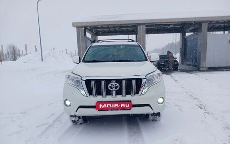 Toyota Land Cruiser Prado 150 рестайлинг 2, 2015 год, 2 850 000 рублей, 3 фотография