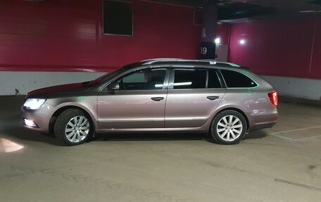 Skoda Superb III рестайлинг, 2013 год, 1 350 000 рублей, 10 фотография