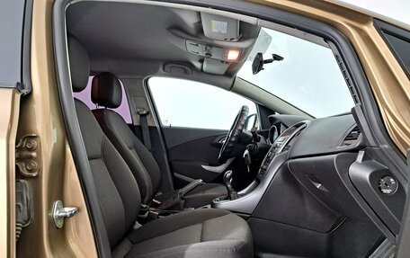 Opel Astra J, 2013 год, 700 000 рублей, 13 фотография