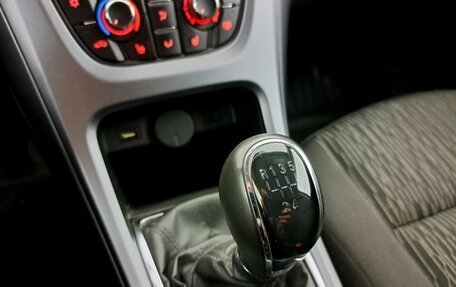 Opel Astra J, 2013 год, 700 000 рублей, 18 фотография