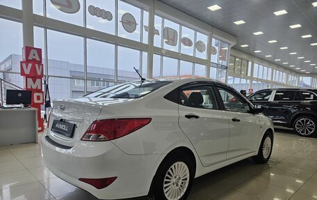 Hyundai Solaris II рестайлинг, 2016 год, 990 000 рублей, 8 фотография