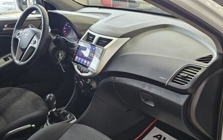 Hyundai Solaris II рестайлинг, 2016 год, 990 000 рублей, 17 фотография