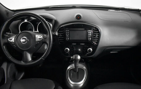Nissan Juke II, 2013 год, 897 900 рублей, 12 фотография
