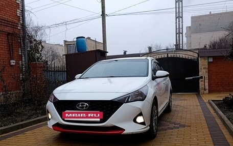 Hyundai Solaris II рестайлинг, 2021 год, 1 720 000 рублей, 2 фотография