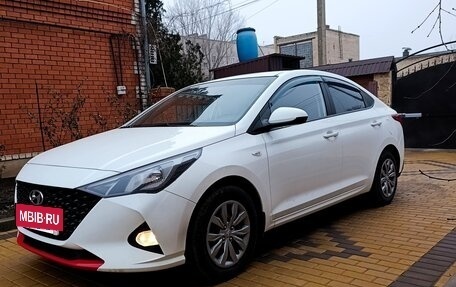 Hyundai Solaris II рестайлинг, 2021 год, 1 720 000 рублей, 6 фотография