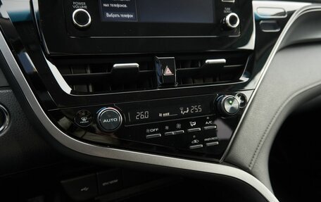 Toyota Camry, 2021 год, 3 295 000 рублей, 10 фотография