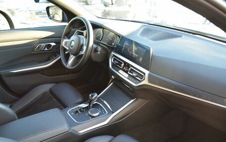 BMW 3 серия, 2021 год, 3 990 000 рублей, 18 фотография