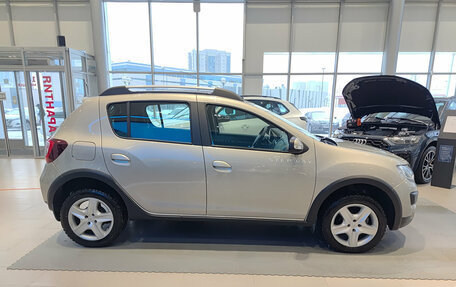 Renault Sandero II рестайлинг, 2018 год, 1 241 000 рублей, 8 фотография